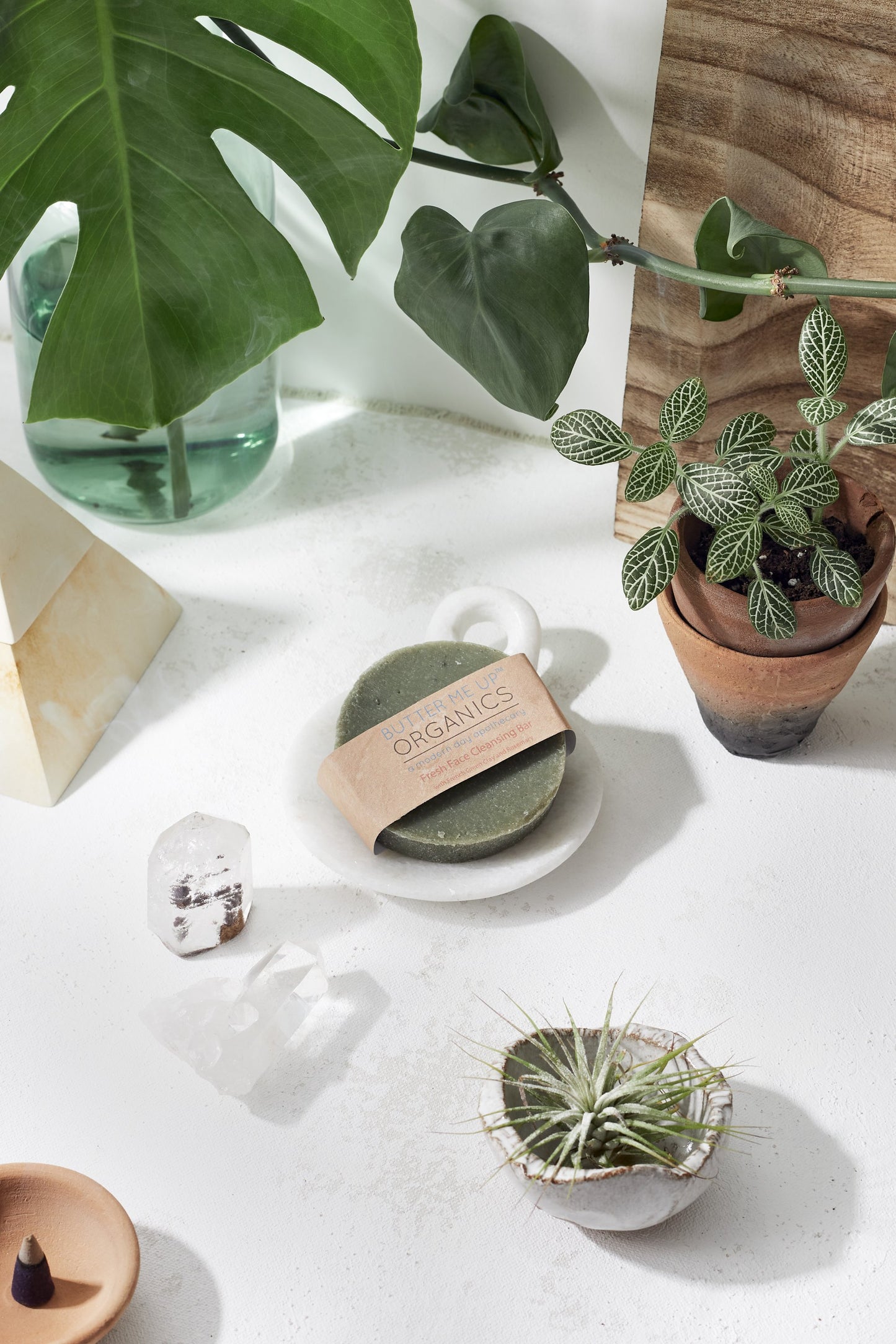 Face wash cleansing bar with French Green Sea clay